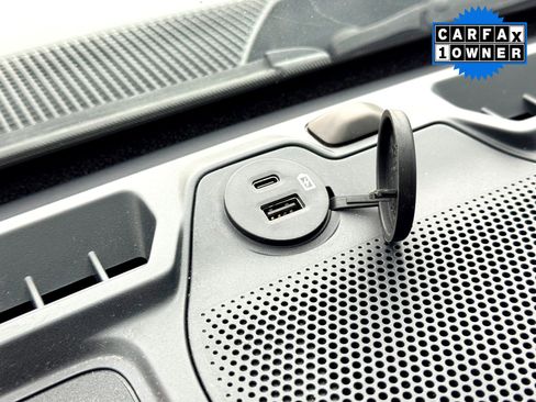 Used 2024 Ford Bronco Wildtrak image 32