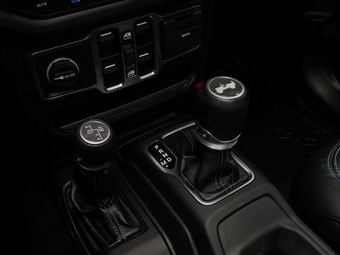 Used 2024 Jeep Wrangler High Altitude image 36