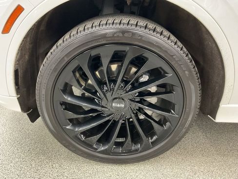 Used 2025 Lincoln Aviator Reserve w/ Jet Appearance Package image 9