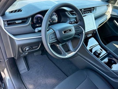 New 2026 Jeep Grand Cherokee Laredo AWD/4WD image 6