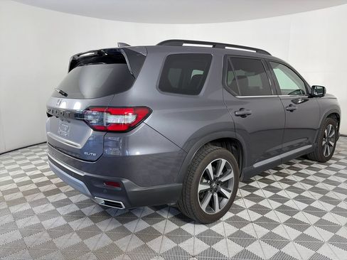 Used 2023 Honda Pilot Elite image 7