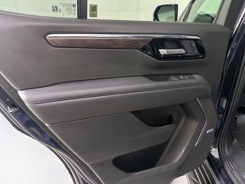 Used 2025 Chevrolet Tahoe Premier image 25