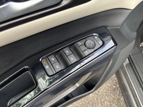Used 2026 Nissan Pathfinder SL FWD image 18
