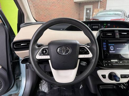 Used 2018 Toyota Prius Two w/ Prius Two Safety Plus Package FWD image 20