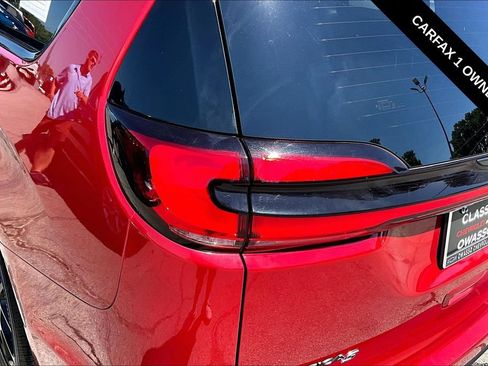 Used 2025 Chrysler Pacifica Limited FWD image 22