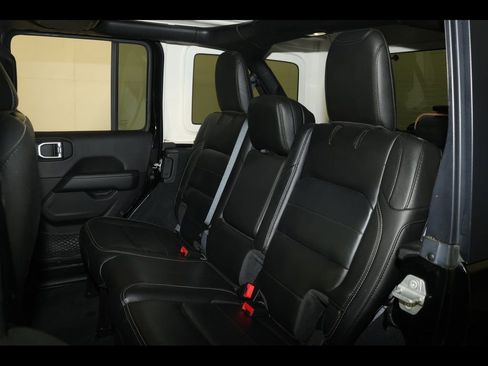 Used 2022 Jeep Wrangler Unlimited Sahara w/ Cold Weather Group image 27