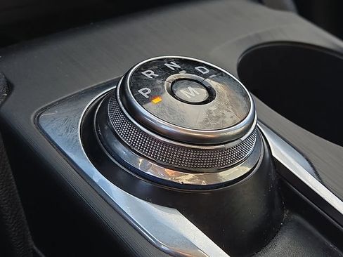 Used 2020 Ford Escape Titanium image 29