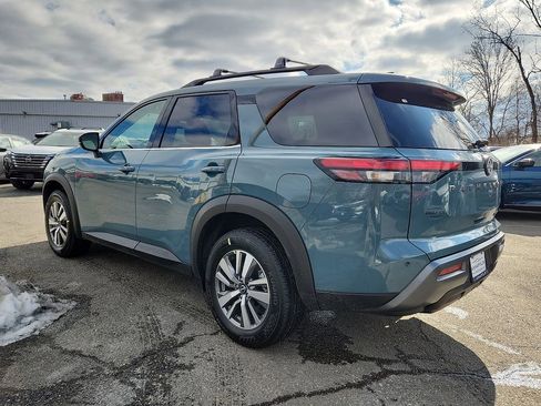 New 2026 Nissan Pathfinder SL image 3