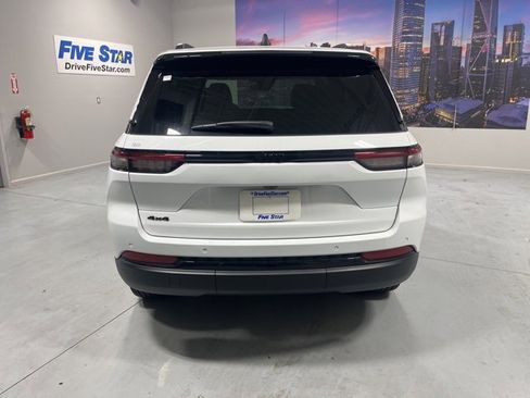 New 2025 Jeep Grand Cherokee 4WD image 27