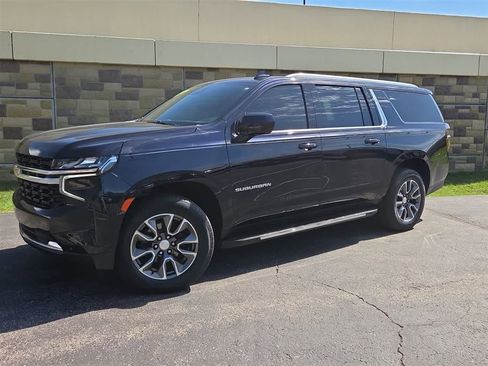 Used 2023 Chevrolet Suburban LS AWD/4WD image 8