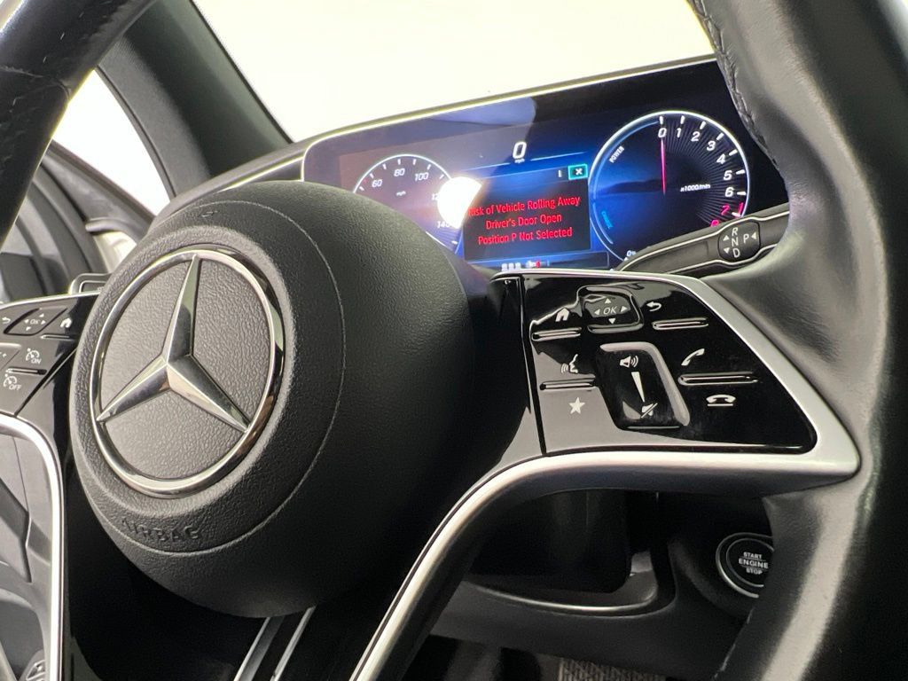 Used 2024 Mercedes-Benz GLE 450e 4MATIC image 39