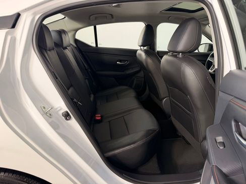 Used 2025 Nissan Sentra SR w/ SR Premium Package FWD image 29