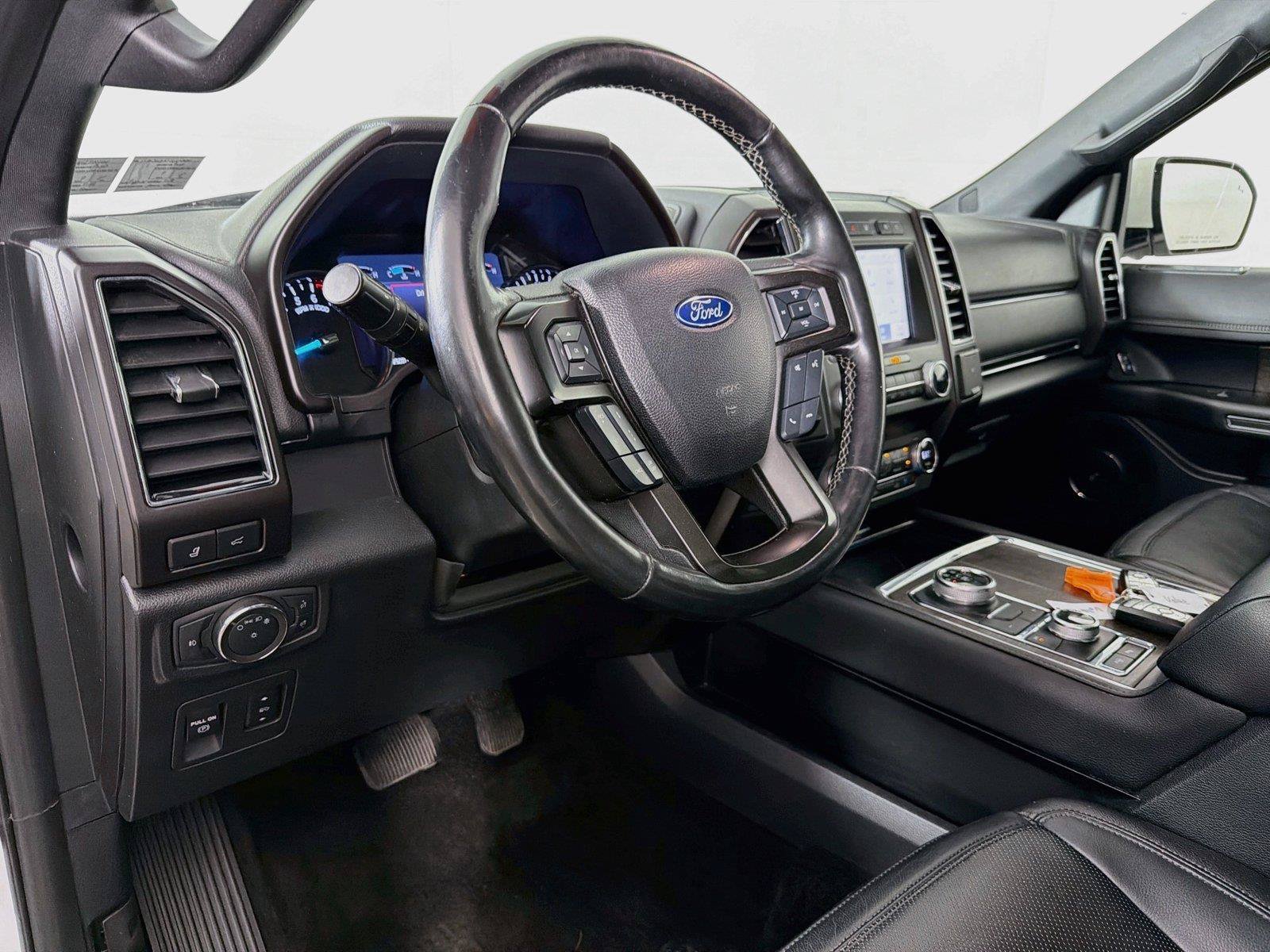 Used 2020 Ford Expedition Limited w/ Equipment Group 302A AWD/4WD image 17