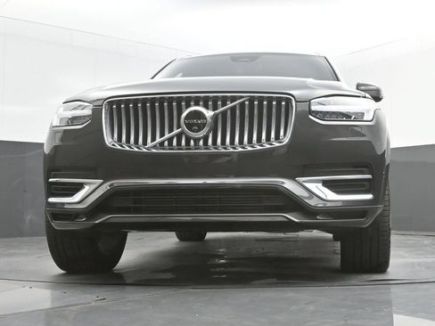 Certified 2024 Volvo XC90 T8 Ultimate w/ Protection Package Premier AWD/4WD image 39