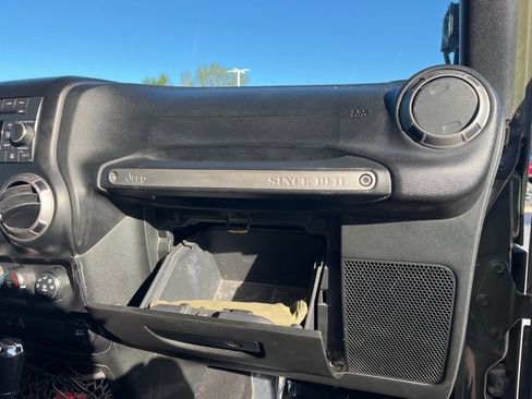 Used 2015 Jeep Wrangler Unlimited Sport w/ Quick Order Package 24S image 55