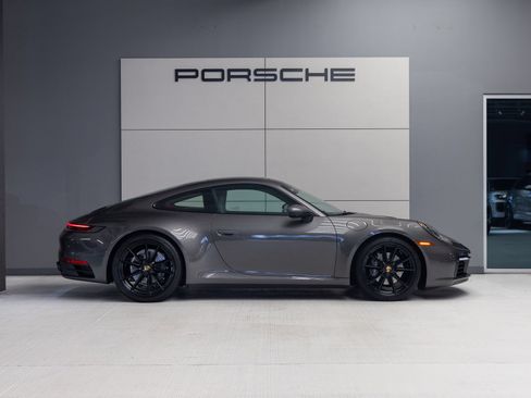 Certified 2024 Porsche 911 Carrera RWD image 8