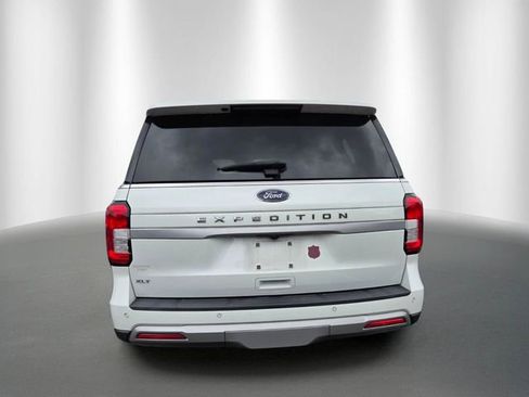 Used 2022 Ford Expedition XLT RWD image 3
