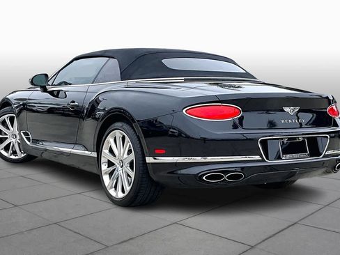 Used 2021 Bentley Continental GT image 11