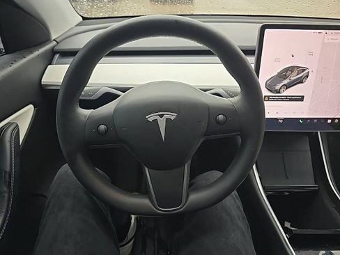 Used 2020 Tesla Model Y Long Range AWD/4WD image 11
