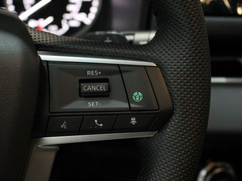 New 2025 Mitsubishi Outlander SE image 10