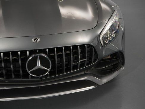 Used 2018 Mercedes-Benz AMG GT Roadster image 11