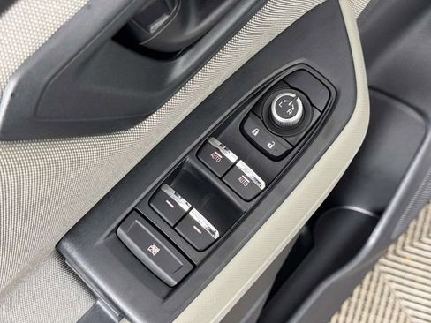 Certified 2025 Subaru Forester Premium AWD/4WD image 17