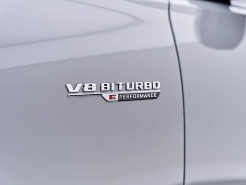 Used 2024 Mercedes-Benz S 63 AMG S w/ Rear Seat Package image 28