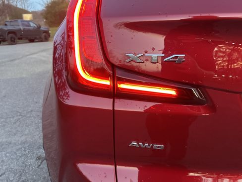 Used 2019 Cadillac XT4 Premium Luxury AWD/4WD image 18