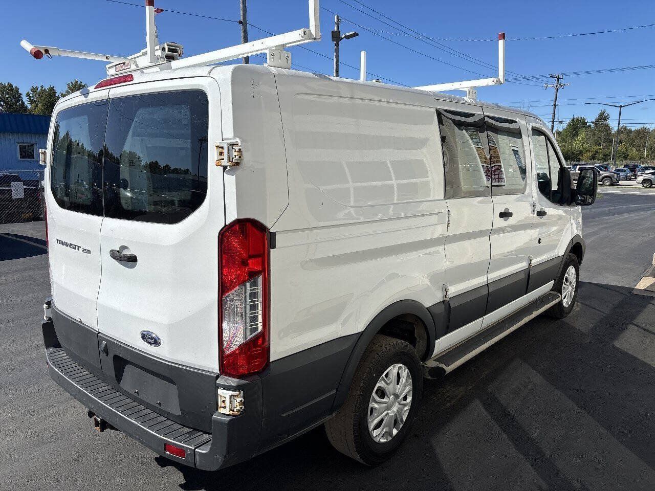 Used 2018 Ford Transit 250 130 Low Roof w/ Exterior Upgrade Package RWD image 8