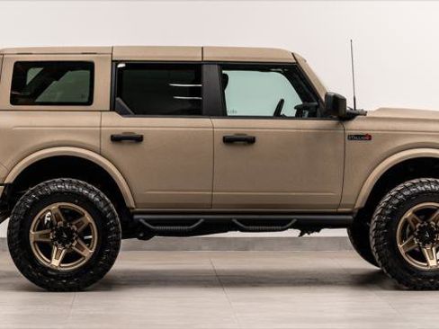 Used 2025 Ford Bronco 4-Door AWD/4WD image 6