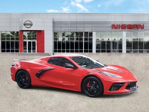 Used 2021 Chevrolet Corvette Stingray Premium Conv w/ Z51 Performance Package image 2
