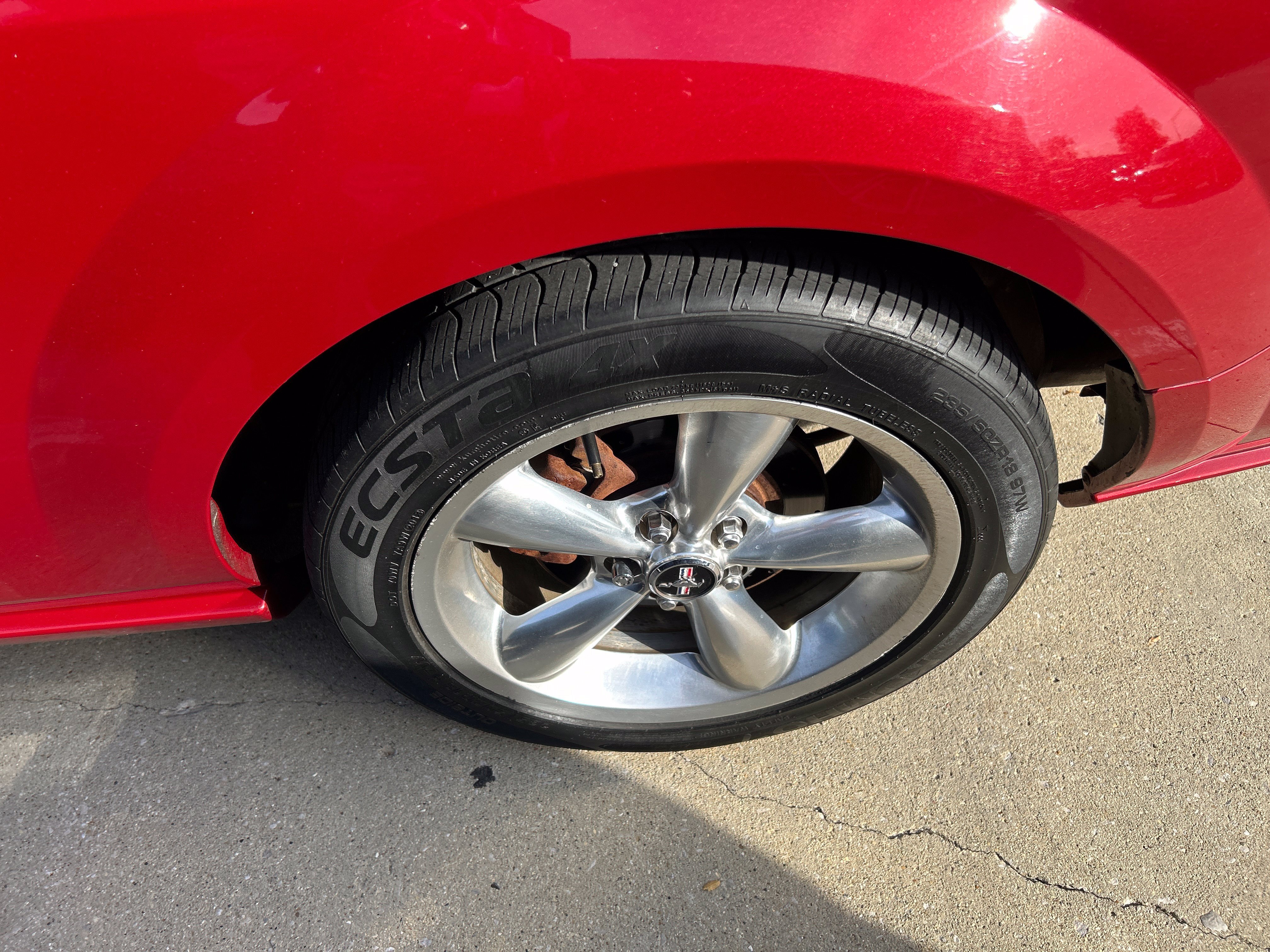 Used 2009 Ford Mustang GT RWD image 4