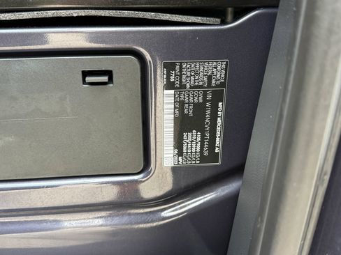 Used 2023 Mercedes-Benz Sprinter 2500 image 32