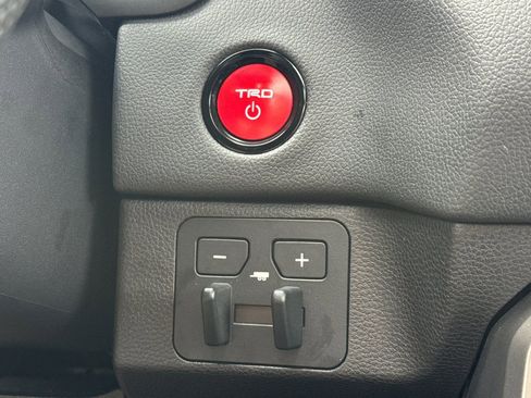 Certified 2025 Toyota Sequoia Limited AWD/4WD image 24