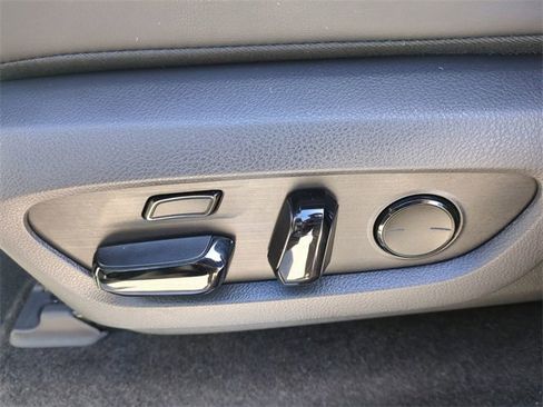 Used 2024 Lexus GX 550 image 23