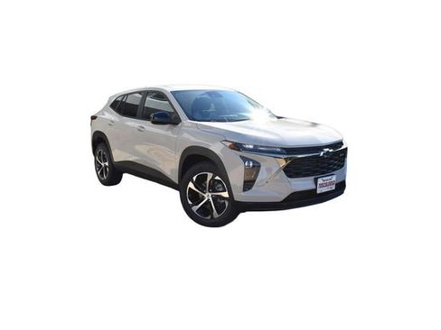 New 2026 Chevrolet Trax RS w/ Driver Confidence Package image 2