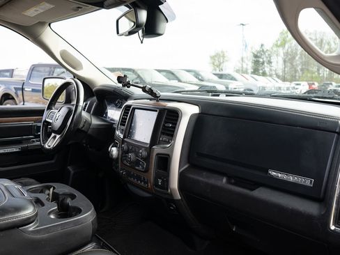 Used 2018 RAM 1500 Laramie w/ Convenience Group AWD/4WD image 21