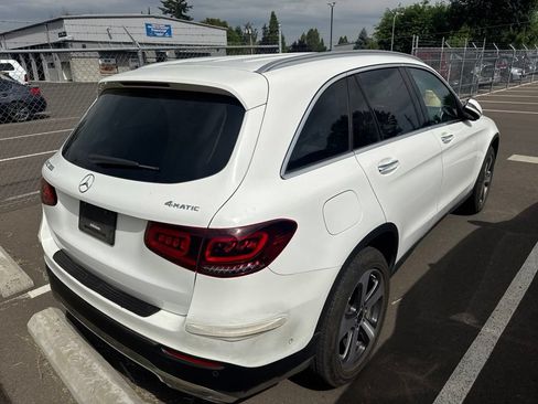 Used 2022 Mercedes-Benz GLC 300 4MATIC image 3