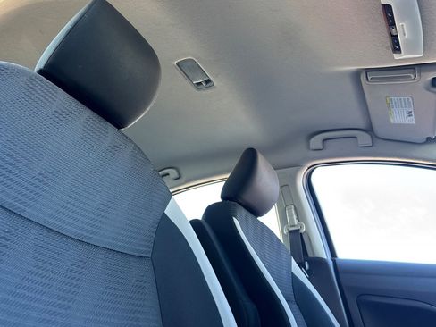 Used 2020 Nissan Versa SV image 21