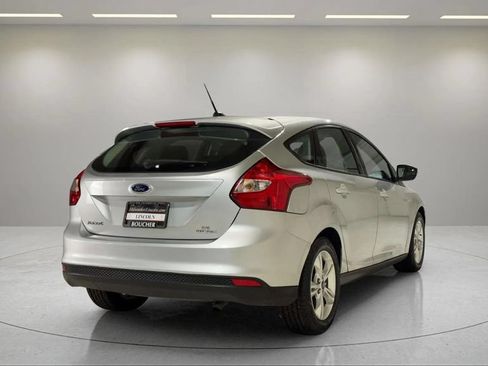 Used 2013 Ford Focus SE w/ SE Winter Pkg FWD image 3