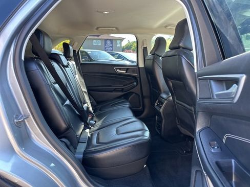 Used 2022 Ford Edge Titanium image 27