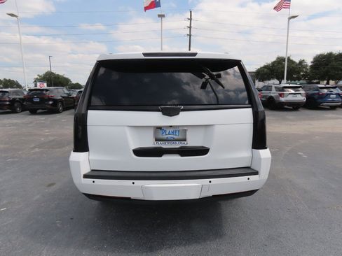 Used 2017 Cadillac Escalade ESV 2WD image 12