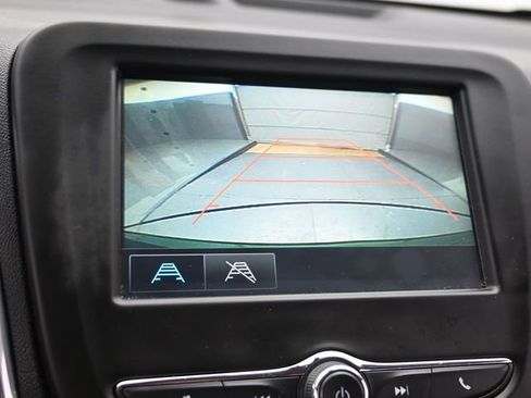 Used 2018 Chevrolet Equinox LS image 20