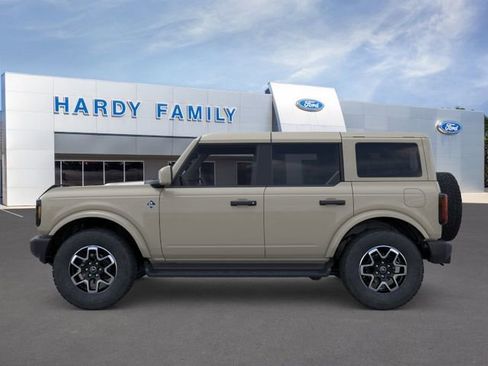 New 2026 Ford Bronco Outer Banks AWD/4WD image 3