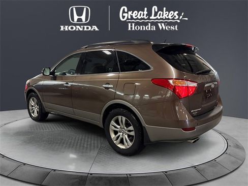 Used 2012 Hyundai Veracruz Limited w/ Entertainment Pkg image 3