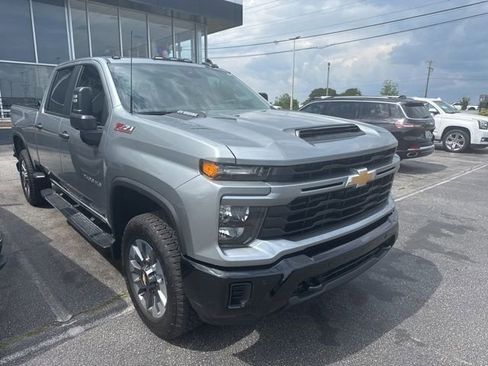 Used 2026 Chevrolet Silverado 2500 Custom w/ Custom Value Package AWD/4WD image 6