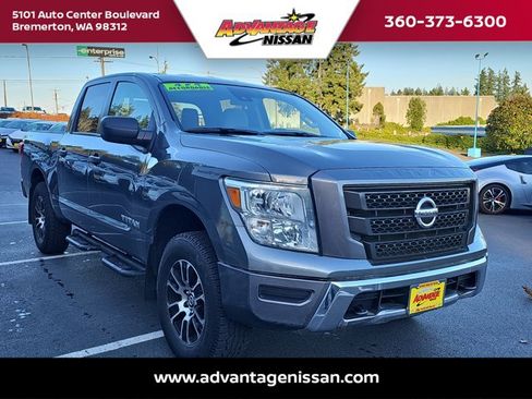 Used 2022 Nissan Titan SV w/ Accessory Utility Package image 7