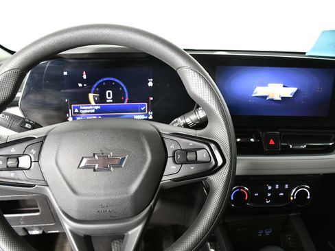 Used 2025 Chevrolet TrailBlazer LT image 16