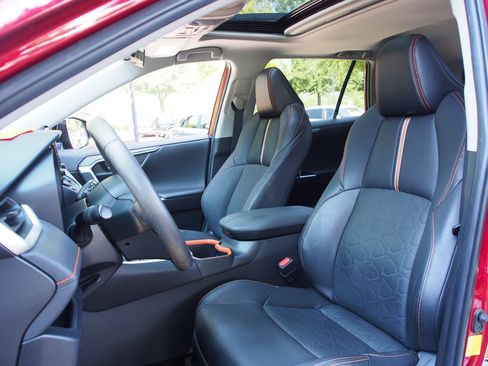 Used 2022 Toyota RAV4 Adventure w/ Convenience Package AWD/4WD image 16