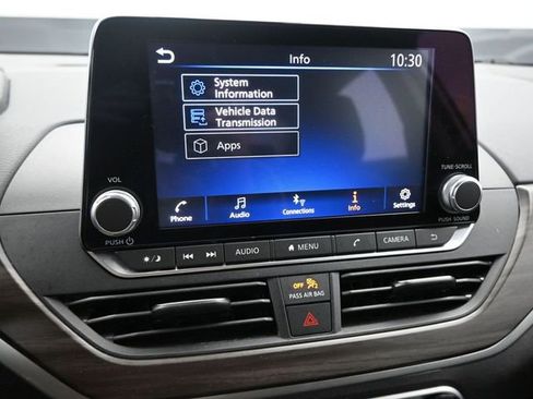 Used 2024 Nissan Altima 2.5 SV image 17